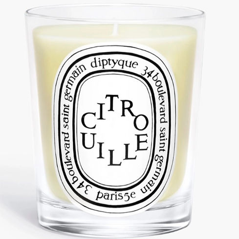  Fill your home with the scent of autumn with this luxurious pumpkin candle. It is warmth in a jar.